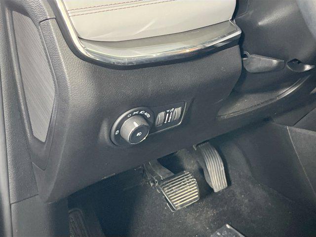used 2022 Jeep Compass car, priced at $25,620