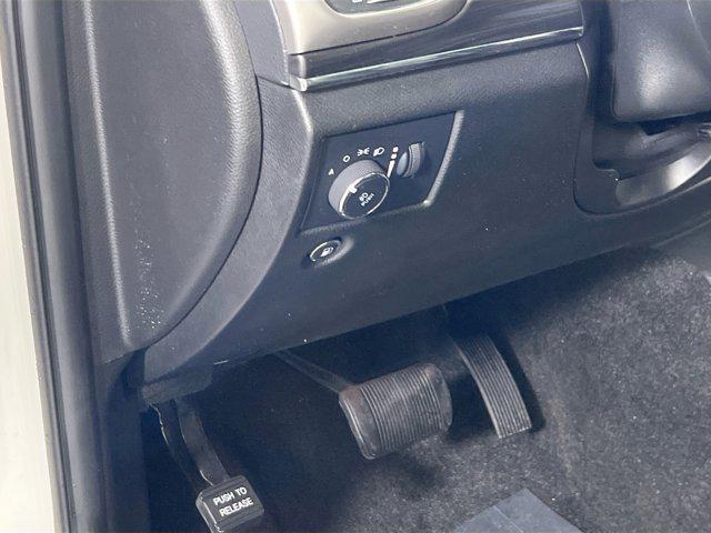 used 2022 Jeep Grand Cherokee car, priced at $29,122