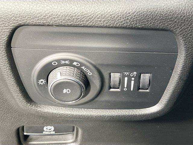 used 2022 Jeep Grand Cherokee car, priced at $34,083