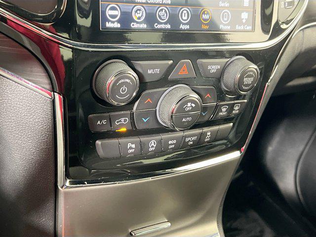 used 2022 Jeep Grand Cherokee car, priced at $29,552