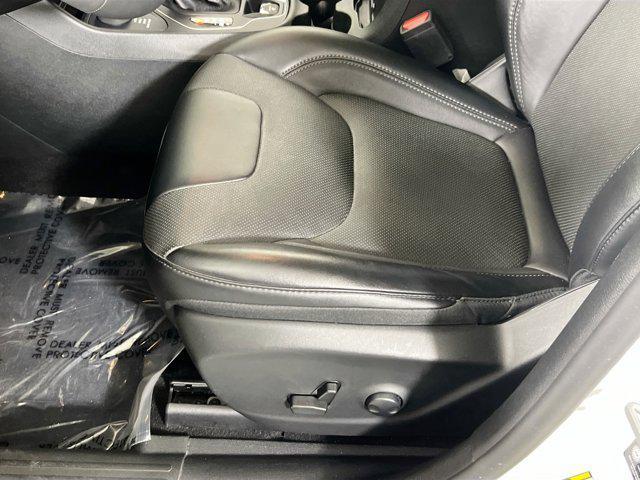 used 2022 Jeep Cherokee car, priced at $24,426