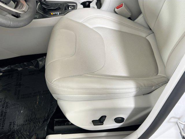 used 2022 Jeep Cherokee car, priced at $22,810