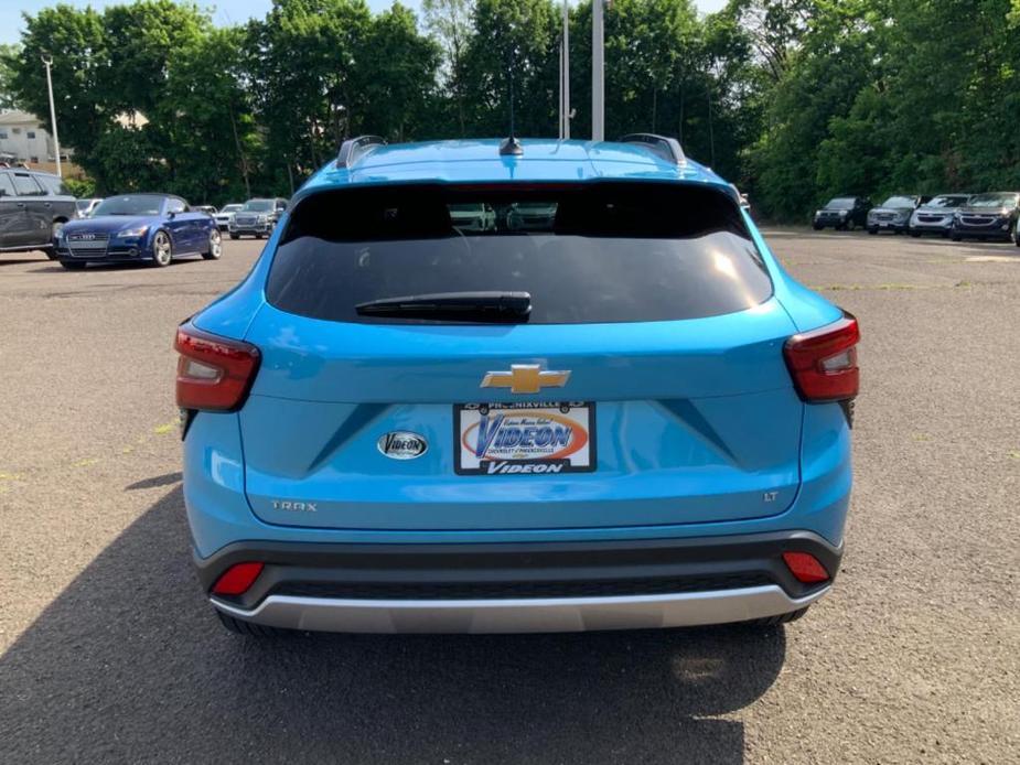 new 2025 Chevrolet Trax car, priced at $25,374