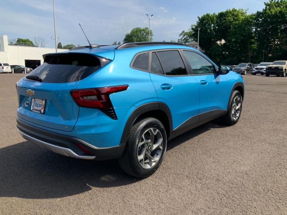 new 2025 Chevrolet Trax car, priced at $25,374