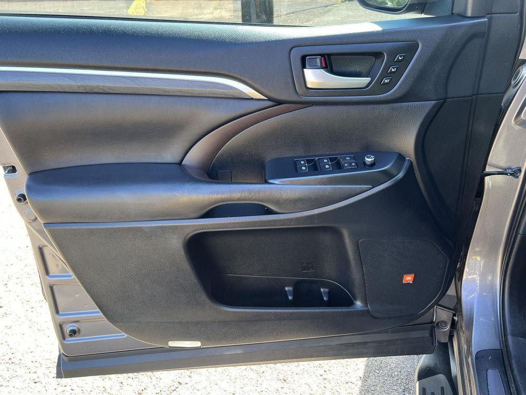 used 2019 Toyota Highlander car, priced at $27,945