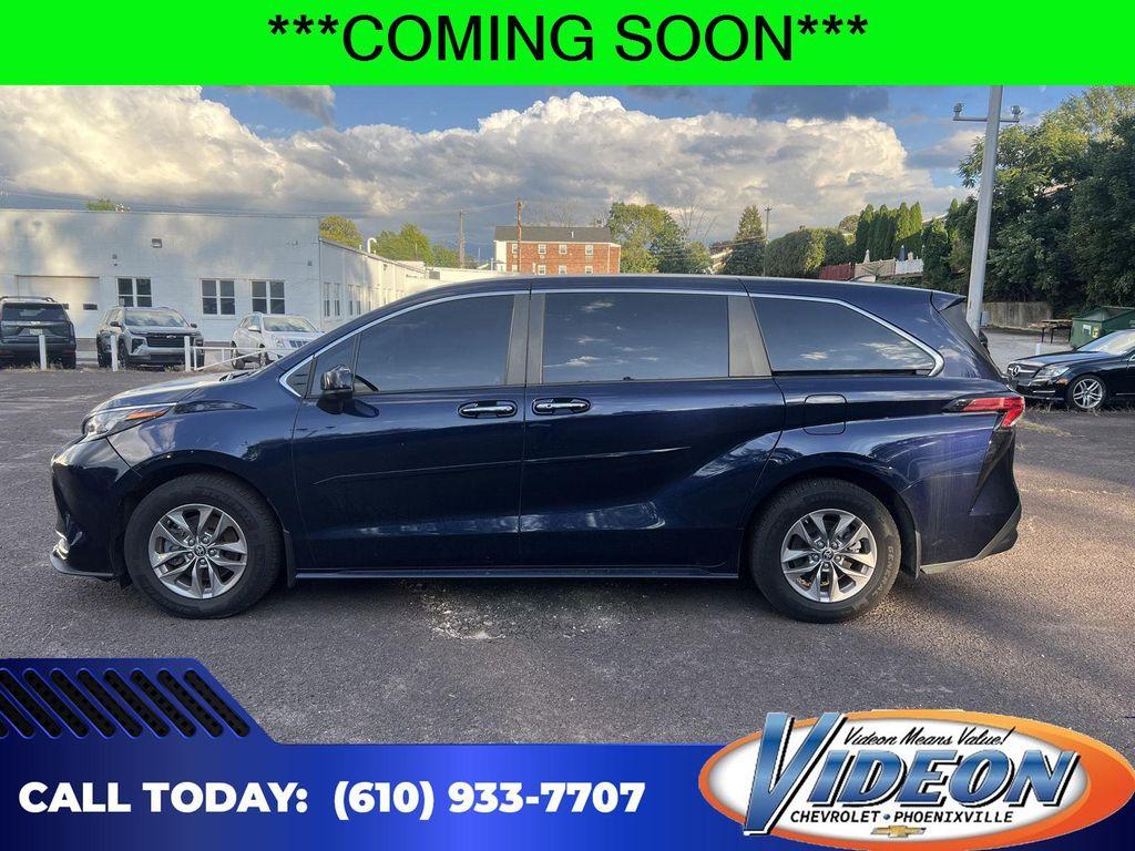 used 2022 Toyota Sienna car, priced at $38,995