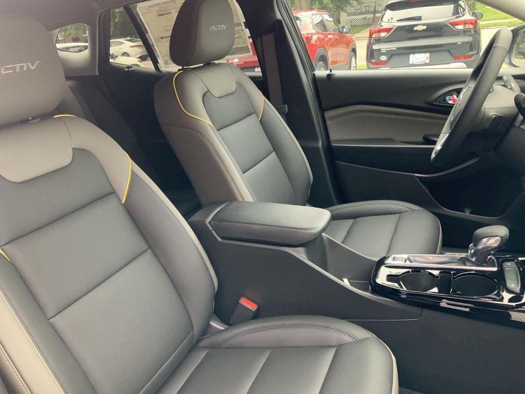 new 2025 Chevrolet Trax car, priced at $26,690