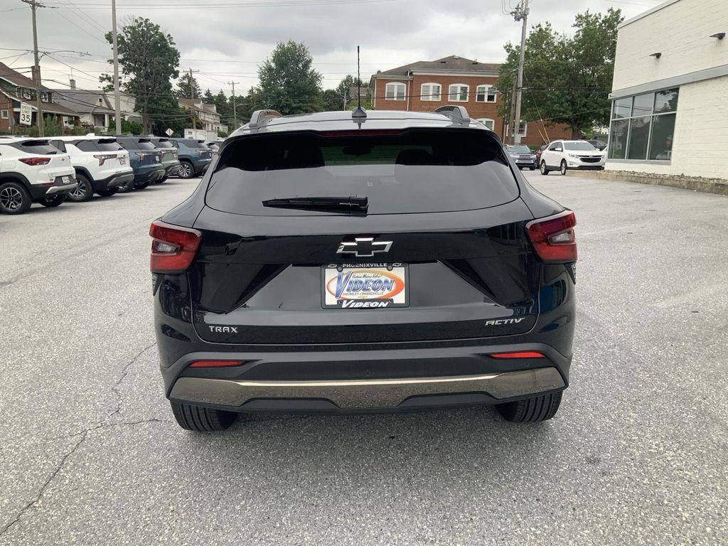 new 2025 Chevrolet Trax car, priced at $26,690