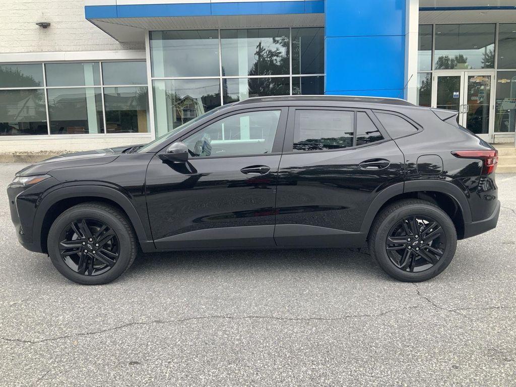 new 2025 Chevrolet Trax car, priced at $26,690
