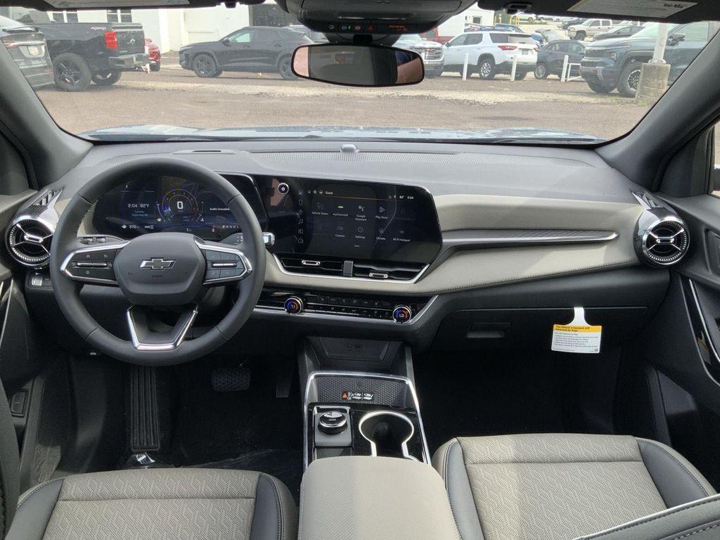 new 2026 Chevrolet Equinox car, priced at $34,207