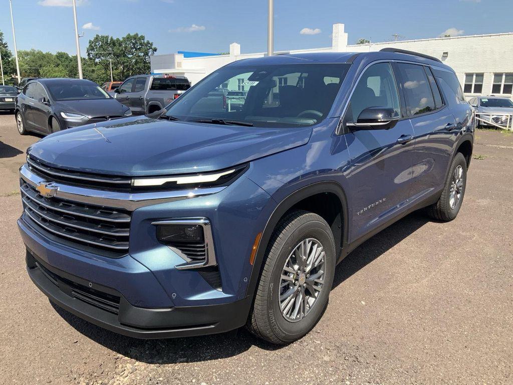 new 2025 Chevrolet Traverse car, priced at $48,670