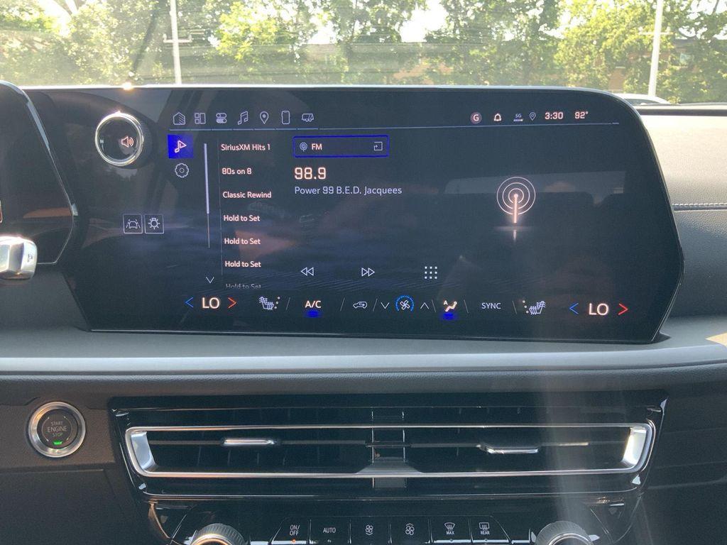 new 2025 Chevrolet Traverse car, priced at $48,670