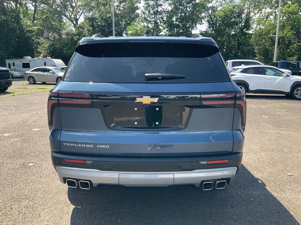 new 2025 Chevrolet Traverse car, priced at $48,670