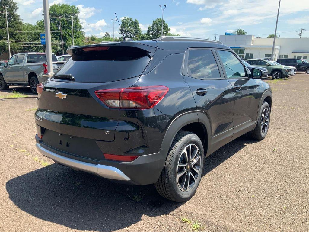 new 2026 Chevrolet TrailBlazer car, priced at $28,415