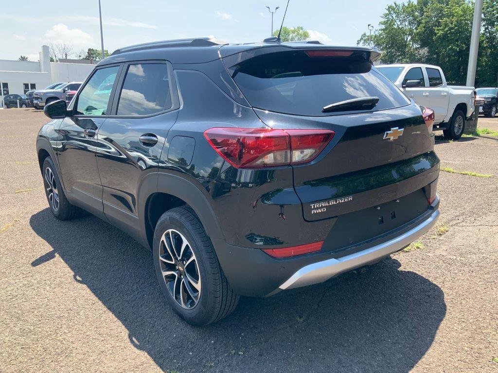 new 2026 Chevrolet TrailBlazer car, priced at $28,415