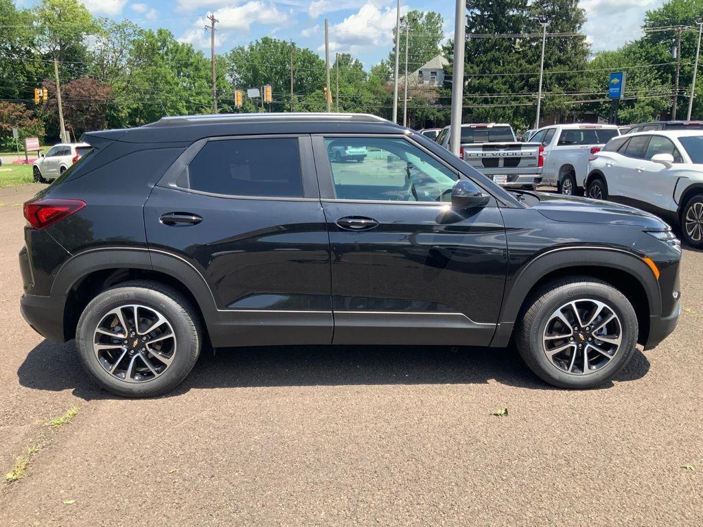 new 2026 Chevrolet TrailBlazer car, priced at $28,415
