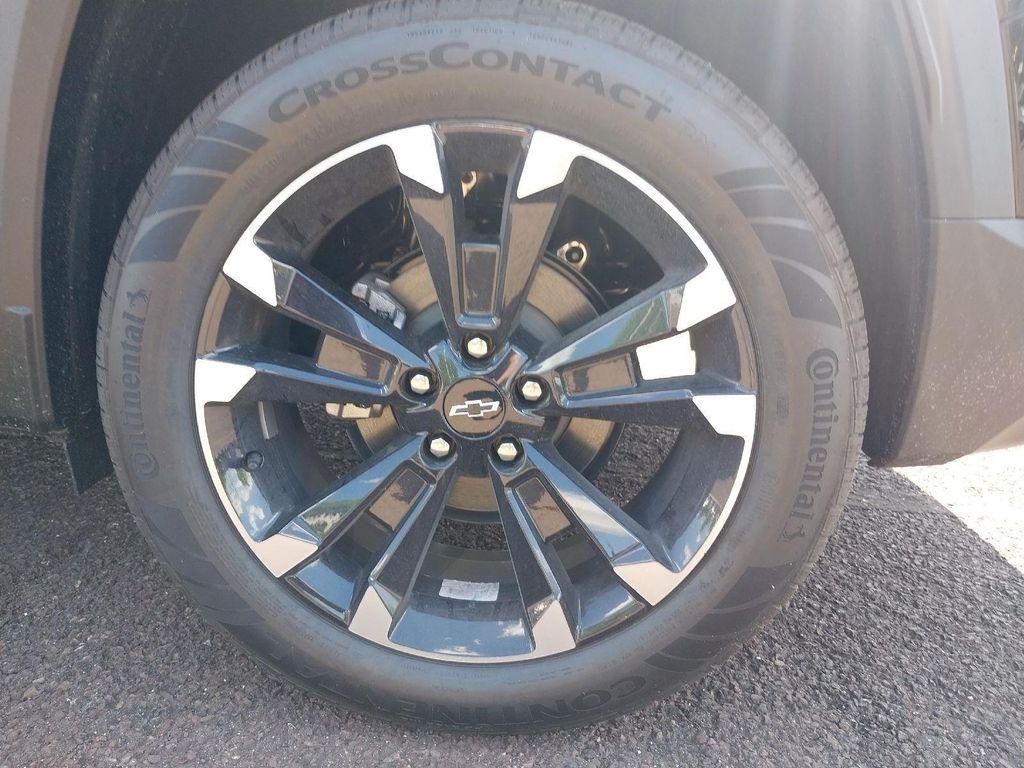 new 2025 Chevrolet Equinox car, priced at $33,845