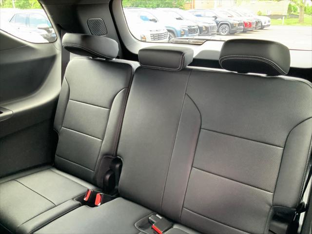 new 2025 Chevrolet Traverse car, priced at $47,695