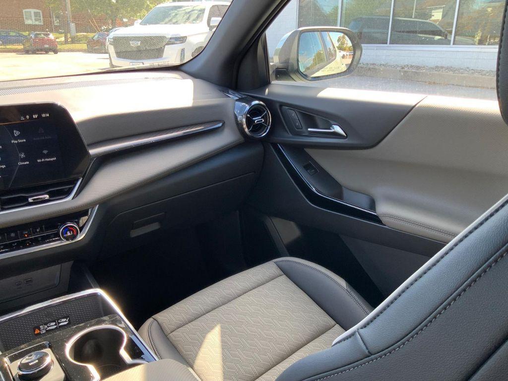 new 2026 Chevrolet Equinox car, priced at $32,768