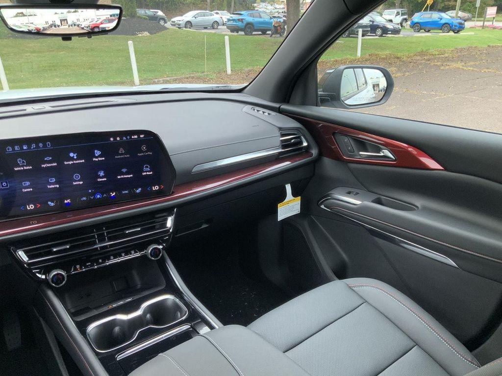 new 2026 Chevrolet Traverse car, priced at $52,564