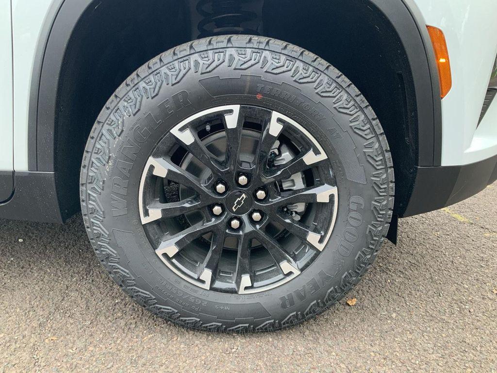new 2026 Chevrolet Traverse car, priced at $52,564