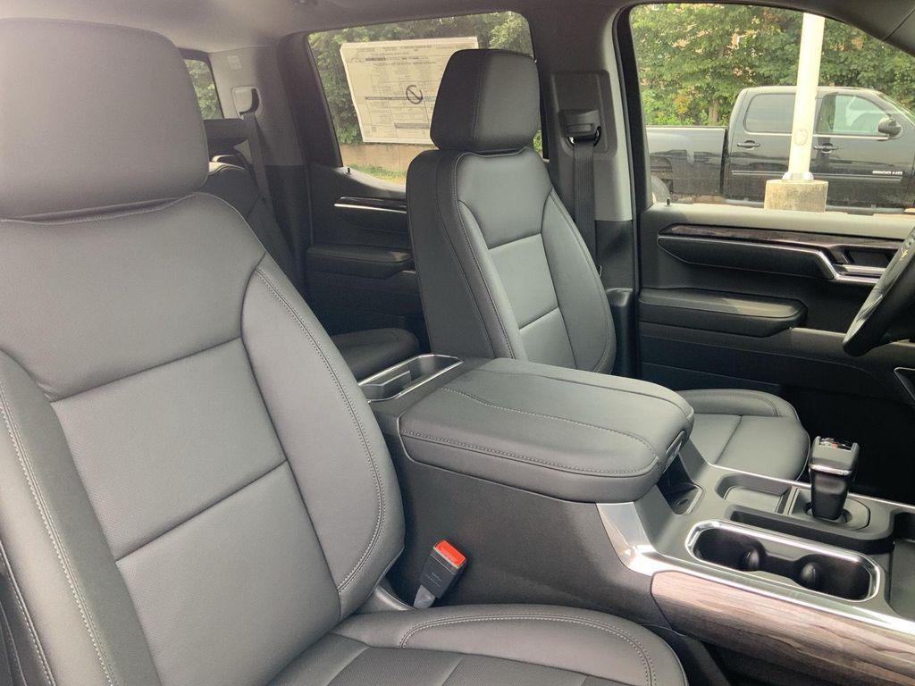 new 2025 Chevrolet Silverado 1500 car, priced at $59,561