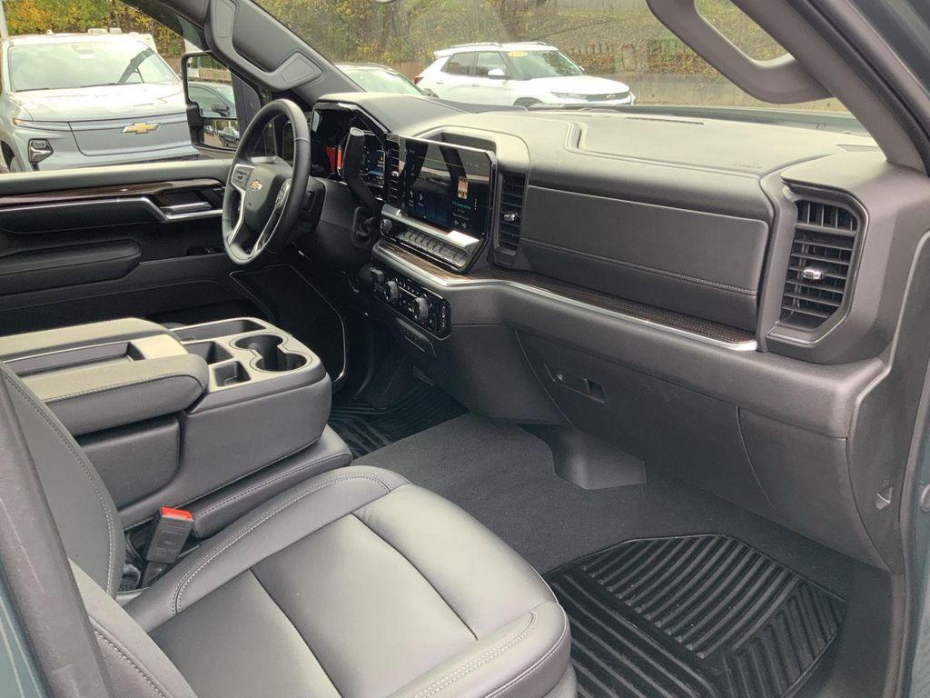 used 2025 Chevrolet Silverado 2500 car, priced at $71,995