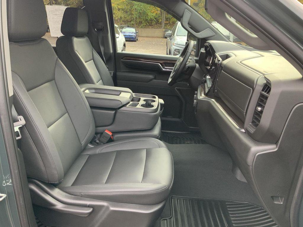 used 2025 Chevrolet Silverado 2500 car, priced at $71,995