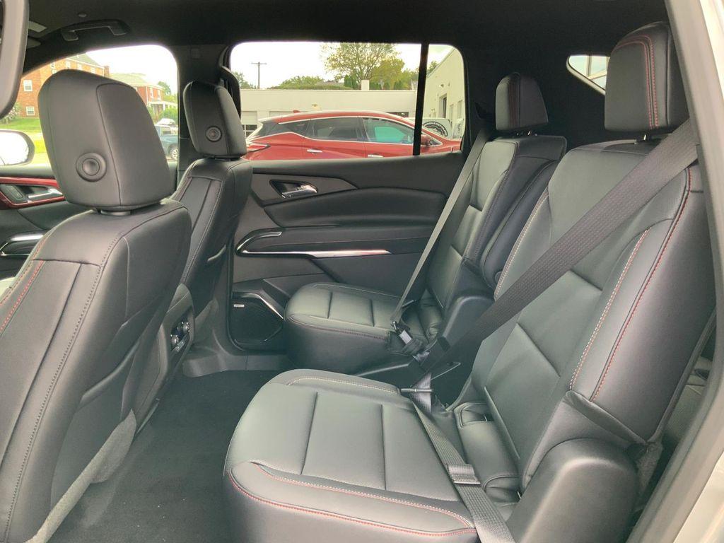 new 2026 Chevrolet Traverse car, priced at $55,955