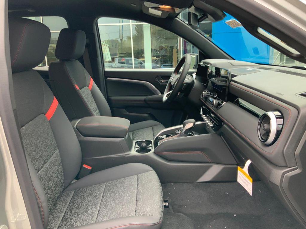 new 2024 Chevrolet Colorado car, priced at $40,985