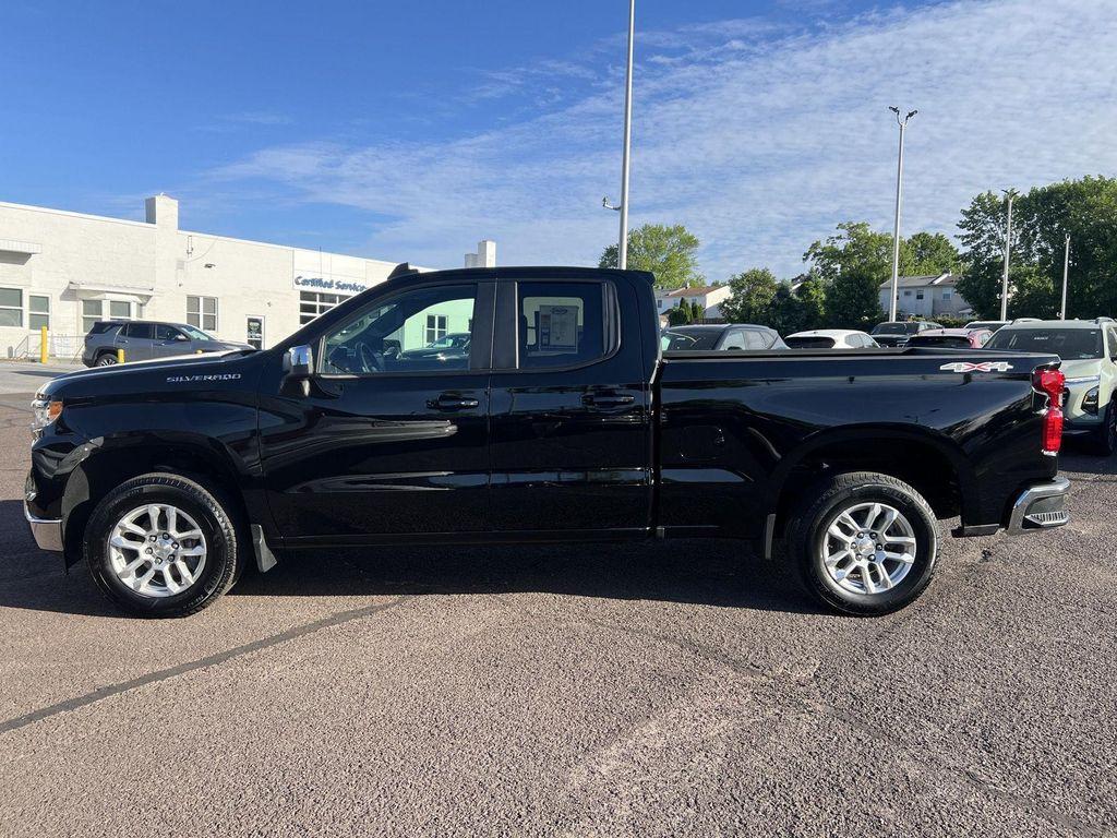 used 2024 Chevrolet Silverado 1500 car, priced at $40,695