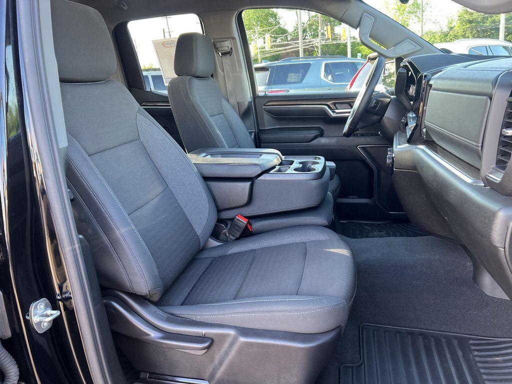 used 2024 Chevrolet Silverado 1500 car, priced at $40,695