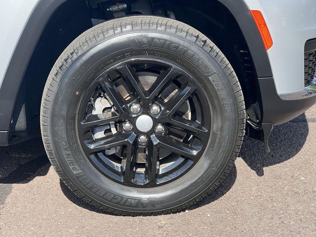 used 2022 Jeep Grand Cherokee L car, priced at $31,995