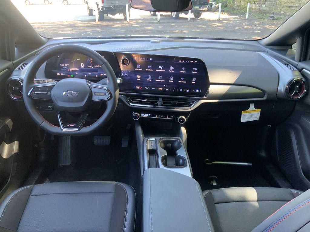 new 2025 Chevrolet Equinox EV car, priced at $45,640