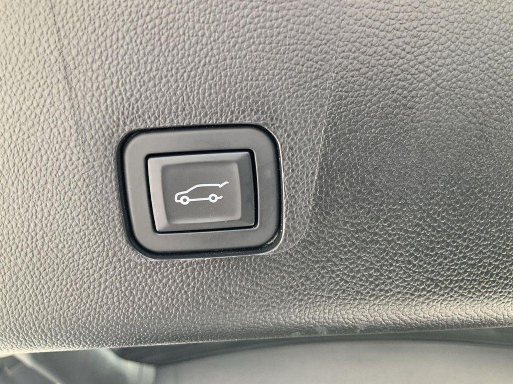 used 2019 Chevrolet Traverse car, priced at $19,245
