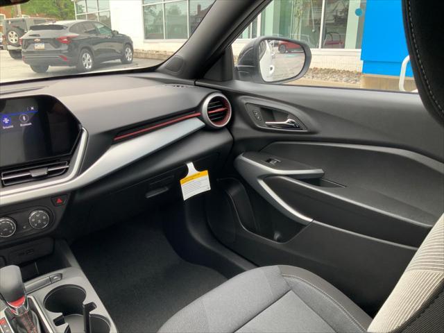 new 2025 Chevrolet Trax car, priced at $24,290