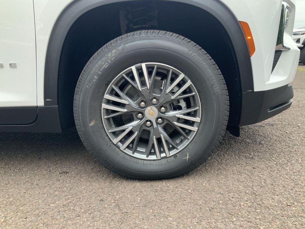 new 2026 Chevrolet Traverse car, priced at $46,170