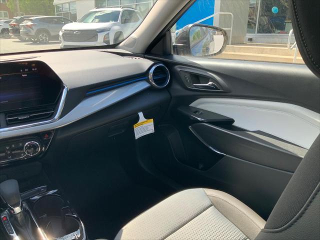 new 2025 Chevrolet Trax car, priced at $26,380