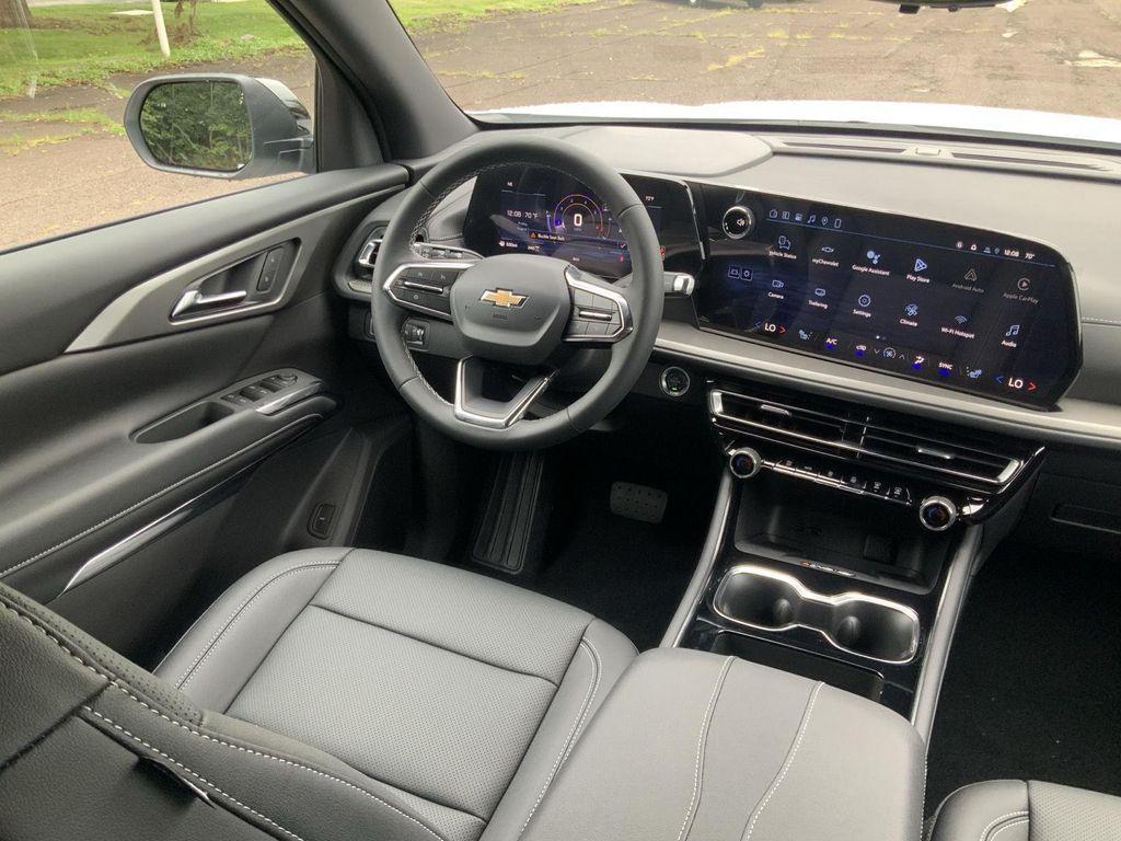 new 2026 Chevrolet Traverse car, priced at $46,170