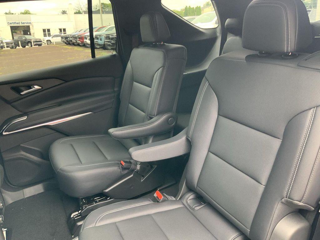 new 2026 Chevrolet Traverse car, priced at $46,170