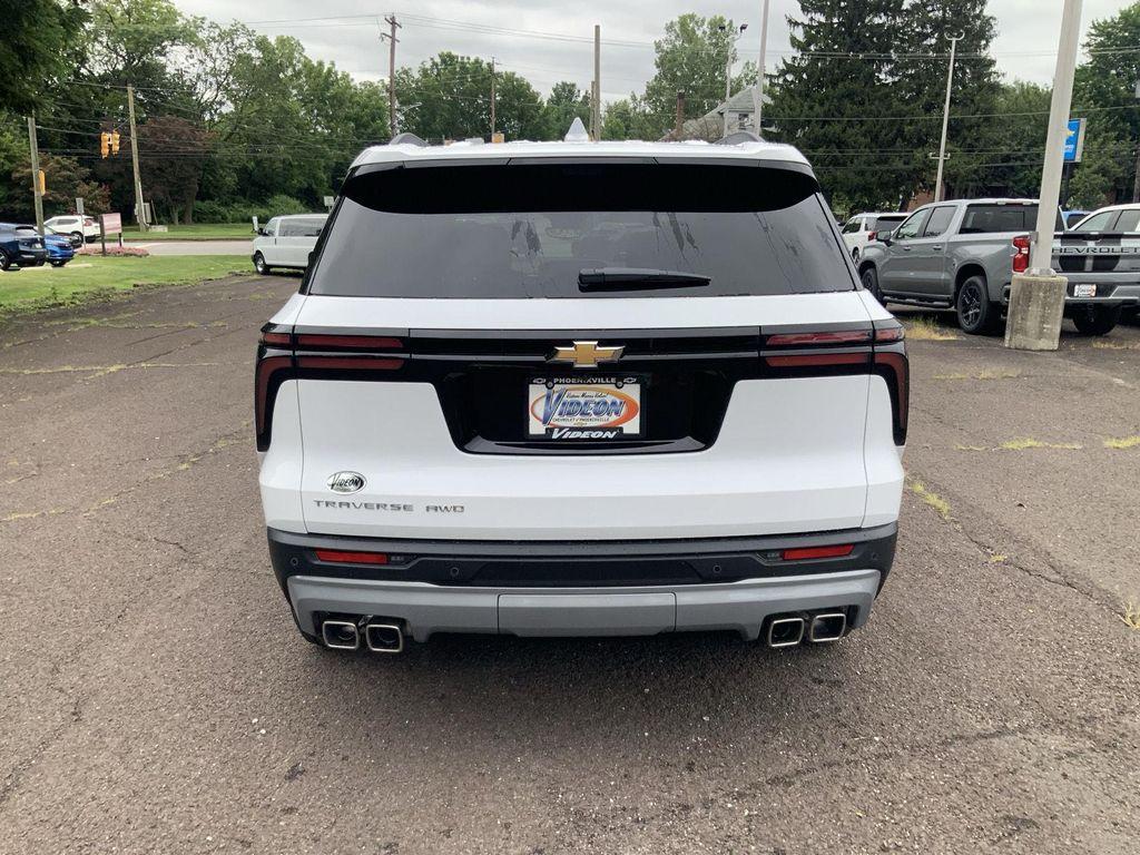 new 2026 Chevrolet Traverse car, priced at $46,170