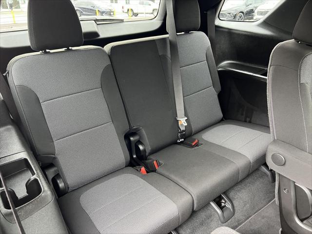 used 2022 Chevrolet Traverse car, priced at $34,295