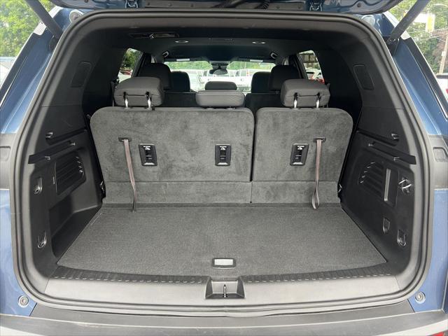 used 2024 Chevrolet Traverse car, priced at $37,395