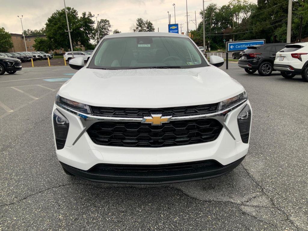 new 2025 Chevrolet Trax car, priced at $23,325