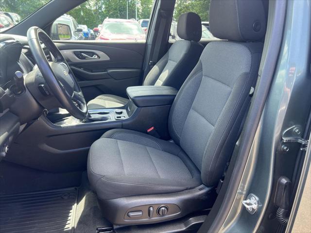 used 2022 Chevrolet Traverse car, priced at $31,995