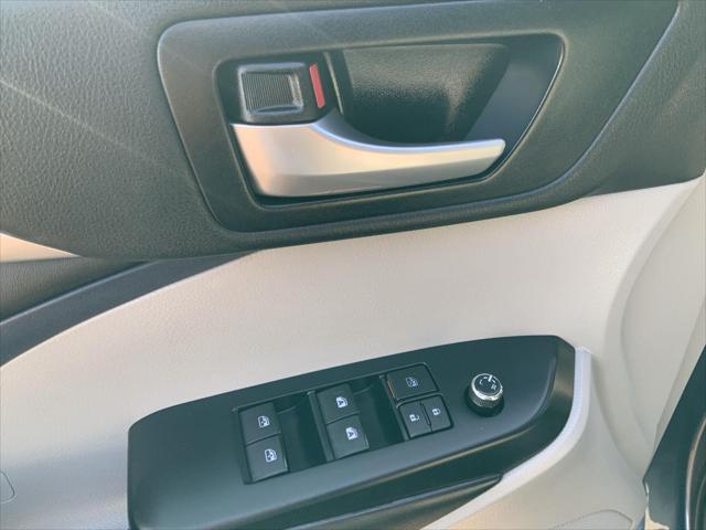 used 2018 Toyota Highlander car, priced at $26,745