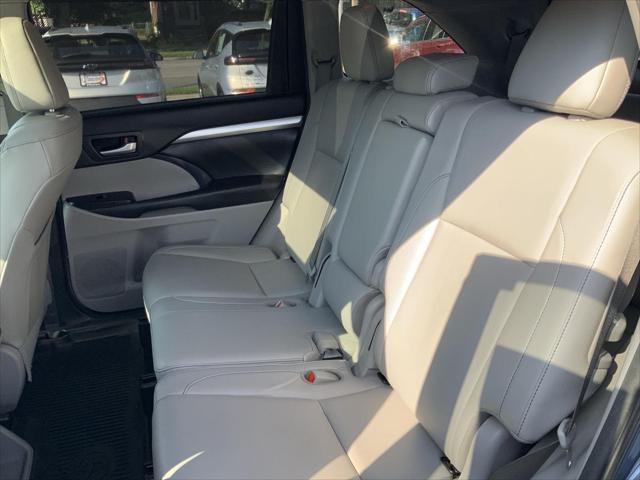used 2018 Toyota Highlander car, priced at $26,745
