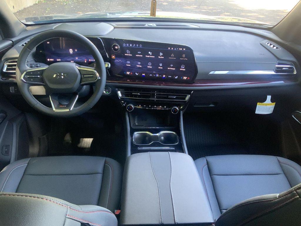 new 2026 Chevrolet Traverse car, priced at $52,090