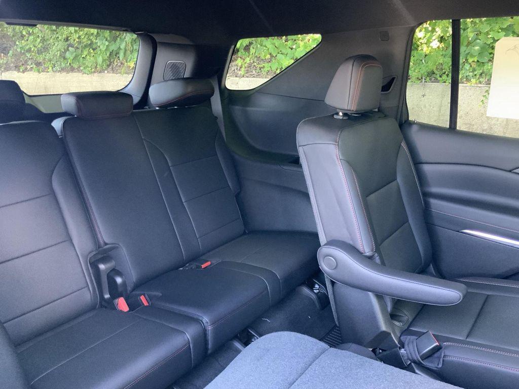 new 2026 Chevrolet Traverse car, priced at $52,090