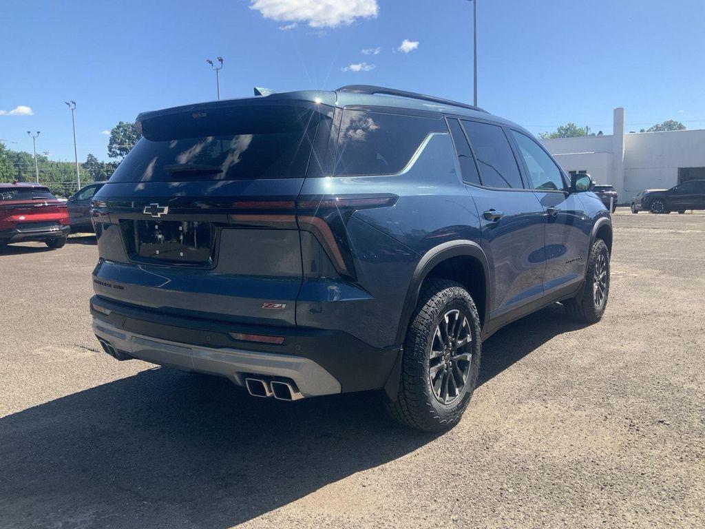 new 2026 Chevrolet Traverse car, priced at $52,090